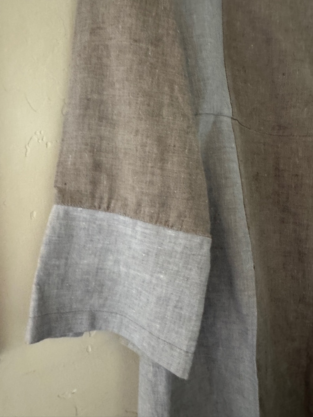 Neutral Colorblock Linen Tunic Top - Picture 4 of 5